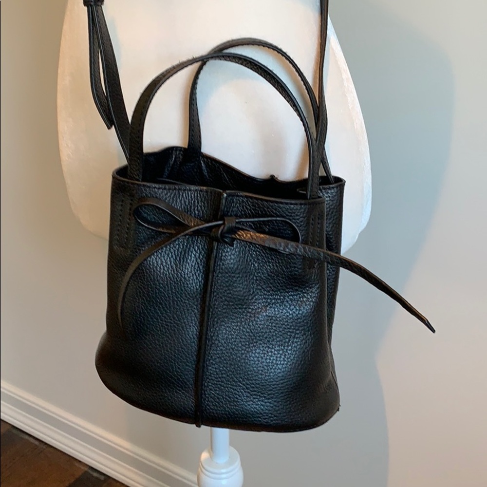 Banana Republic black leather small drawstring bag